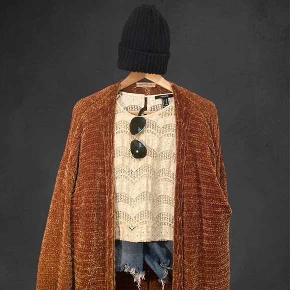 Fedeli 100% Italian Cashmere Blue Ribbed Beanie Like New - Picture 2 of 8